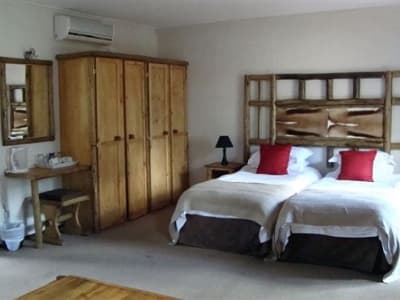 Riverside Lodge & Conference Centre